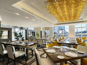 تتضمن العروض تقديم خصومات في مطاعم الفندق للمجموعات التي تزيد عن 6 افراد، الى جانب الحصول على اسعار تنافسية ومشجعة للاقامة وقضاء اوقات ممتعة في الفندق.