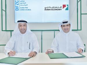The MoU was signed by Sami Al Qamzi, Director General of DED, and Dr. Mohammed Al Zarooni, Secretary General of the DFZ Council.