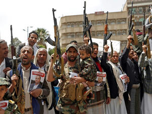 Houthi Supporters (AFP/File Photo)