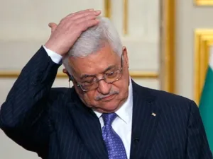 عباس: أحترم جميع الديانات ولا أقصد الإساءة - أرشيف