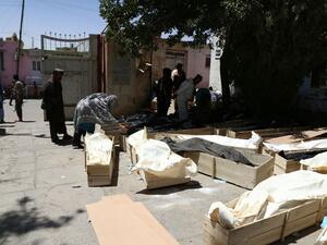 قوات الناتو تتهم عناصر طالبان بالتحصن داخل المنزل