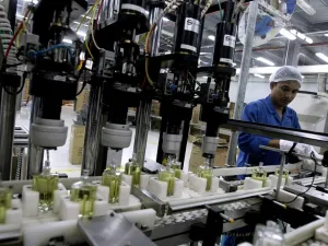 Business conditions in the non-oil private sectors of the UAE and Saudi Arabia continued to improve at the start of the second quarter, with rates of expansion in new work and business activity gathering pace, a report said.
 (AFP/ File)