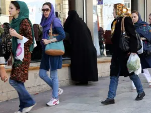 مقرر أممي: كل الأقليات في إيران تتعرض للاضطهاد من النظام
