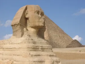 تعهد قيادي في التنظيم بتفجير أهرامات الجيزة "وكل آثار الكفار"- أرشيف