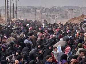 بعض الأحياء في شرق المدينة، والتي لا تزال تحت سيطرة الفصائل، باتت خالية تماما من السكان