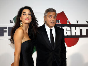 Amal loves to dine out with her hubby George. (IBN Live)