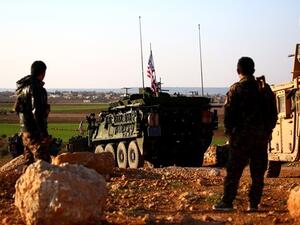 أسوشيتد برس: ترامب اتخذ قراره بعد مشاورات مع مستشار الأمن القومي جون بولتون فيما كان أردوغان ما زال على الخط