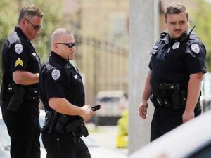 إصابة شرطي أمريكي إثر تعرضه لكمين بعد مكالمة طوارئ وهمية