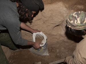 يعتمد التنظيم بشكل كبير على الأنفاق في حربه في سوريا والعراق