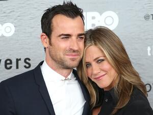 الممثلة العالمية جينيفر آنستون وزوجها