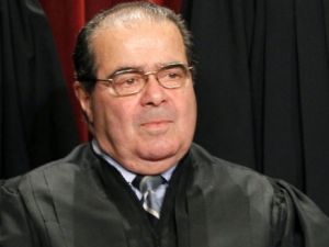 قاضي المحكمة العليا الأمريكية أنطونين سكاليا 