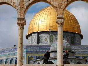 اقتحام سلطات الاحتلال للمسجد الاقصى المبارك عبر باب المغاربة، وألقاء القنابل الصوتية بكثافة 