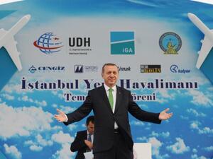 أكاديمي إماراتي ينتقد حكام بلده لاستقبال وفد رياضي إسرائيلي