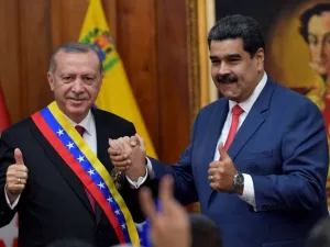اردوغان للرئيس الفنزويلي: أخي مادورو.. انهض نحن بجانبك