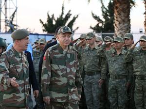 استمع أردوغان لوصلات غنائية لعدد من المطربين