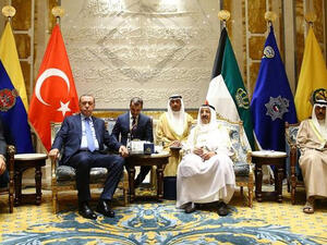 أردوغان يدعو من الكويت إلى تعزيز التعاون مع الخليج
