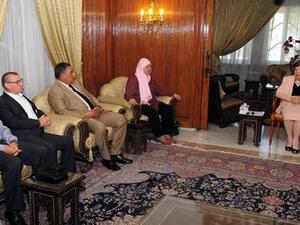 العطار في ظهور نادر لها، خلال استقبال وفد برلماني تونسي