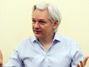 جوليان آسانج