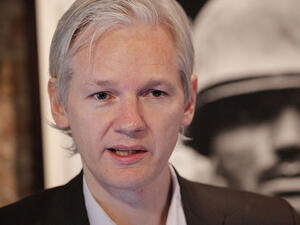 جوليان أسانج 