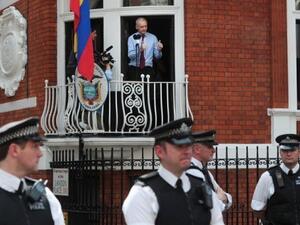 الادعاء العام السويدي أسقط تحقيقا مبدئيا حول قضية ييتهم فيها اسانج بالاغتصاب
