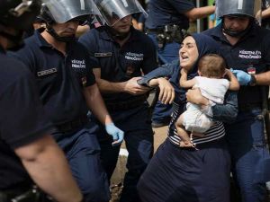 الاتحاد الأوروبي أدخل اللاجئين في "دائرة مفرغة"