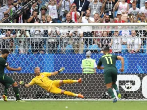 جيديناك يترجم ركلة الجزاء
