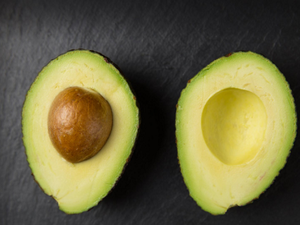يحتوي الأفوكادو على الدهون الصحية