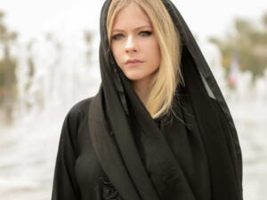 Lavigne was keen to share her camel riding moments with her millions of followers on Instagram (Source: avrillavigne - Twitter)