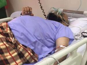 الشيخ عائض القرني في إحدى مستشفيات مانيلا