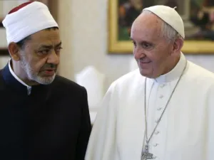 الطيب وفرنسيس سيبحثان خلال اللقاء سبل محاربة الإرهاب