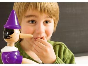 كذبه كنت مصدقها وانت صغير