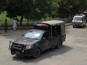 قتل موظفان اثنان في شركة الطيران الوطنية برصاص الشرطة أثناء تظاهرة في كراتشي - أ ف ب