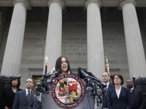 مارلين موسبي المدعية العامة لمدينة بالتيمور الامريكية
