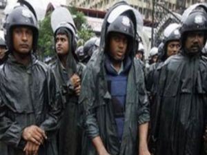 خمسة أشخاص على الاقل قتلوا وفقد اثنان آخران بعد انهيار أرضي جنوب بنجلاديش