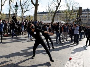 صدامات بين الأمن ومتظاهرين نددوا بقتل صيني على يد شرطي