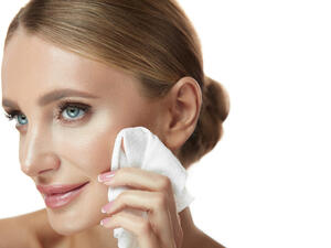 هناك بعض منتجات العناية بالبشرة التي تهدف فقط لأنواع معينة من الجلد (shutterstock.com)