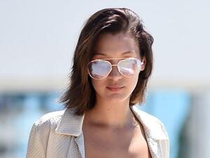 عارضة الأزياء بيلا حديد