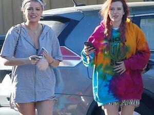 بيلا ثورن وحبيبتها