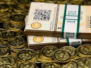 Trading of the first U.S. bitcoin futures is set to begin at 18:00 ET on Sunday. (File photo)
