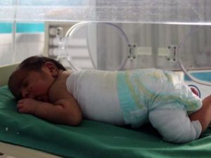 احتفلت بلدة إيطالية صغيرة في إقليم بييمونتي الإيطالي بولادة أول طفل فيها منذ عام 1987 