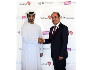 Sultan Al Mutawa Al Dhaheri, Executive Director of Tourism Sector of DCT Abu Dhabi and Irfan Tansel, Chief Executive Officer of Al Masaood Automobiles, during the partnership announcement.
