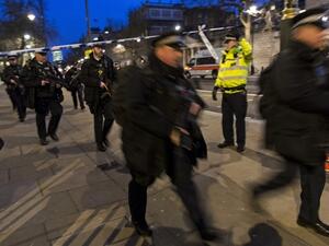  قوات الأمن الفرنسية طوقت المكان، كما وصلت تعزيزات لقوات الدرك