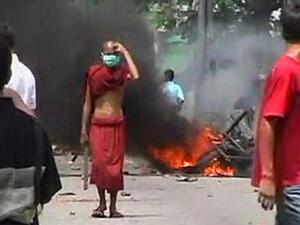  تسببت أعمال العنف الأخيرة في فرار 90 ألفا من مسلمي الروهينغا إلى الجارة بنغلادش