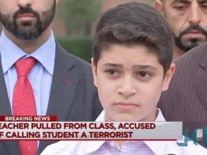 أُسرة طالب مسلم تطالب بفصل معلمة أمريكية وصفته بالإرهابي