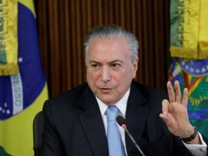 التحقيق مع 9 وزراء في فضحية بتروبراس