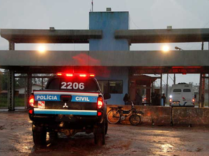 قتل 15 من المهاجمين وخمسة من السجناء فضلا عن ضابط شرطة 