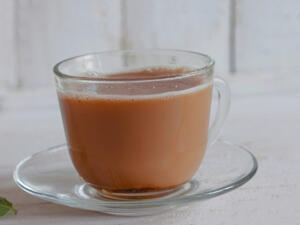 يَحتوي الكاكاو على  theobromine وهو منبّه للقلب