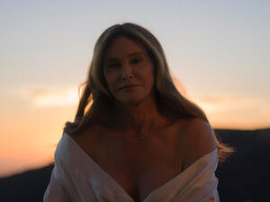 Caitlyn Jenner oozed casual chic in a pretty floral blouse  (Source : Caitlynjenner / Instagram ) 