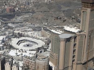 Clock Tower and the Grand Mosque in Saudi Arabia's holy Muslim city of Makkah (AFP/File Photo)	