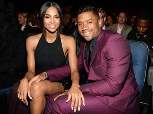 سيارا وزوجها راسل ويلسون